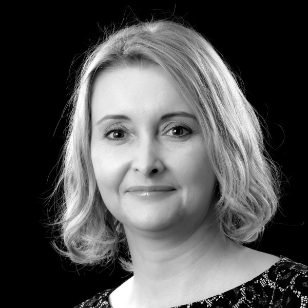 Alexandra MaurerLeiterin Marketing, Kommunikation &amp; VermittlungMitglied der erweiterten Direktion